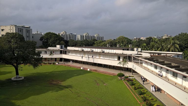 Adamjee Cantonment College