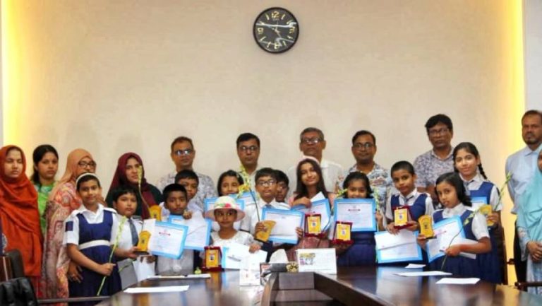 Scholarships awarded to 14 students of Kabi Nazrul University School