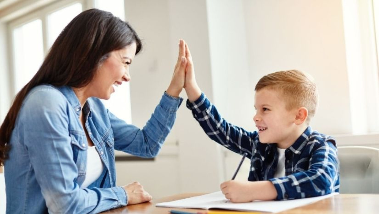 Way you can Help to Make a Child Interested in Teaching